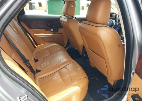 2013 Jaguar Xj из США, поврежденный, VIN SAJWJ1CD4D8V46305